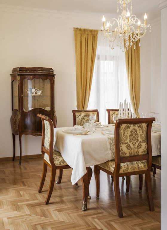 Suite Sarandrea Rome Bilik gambar